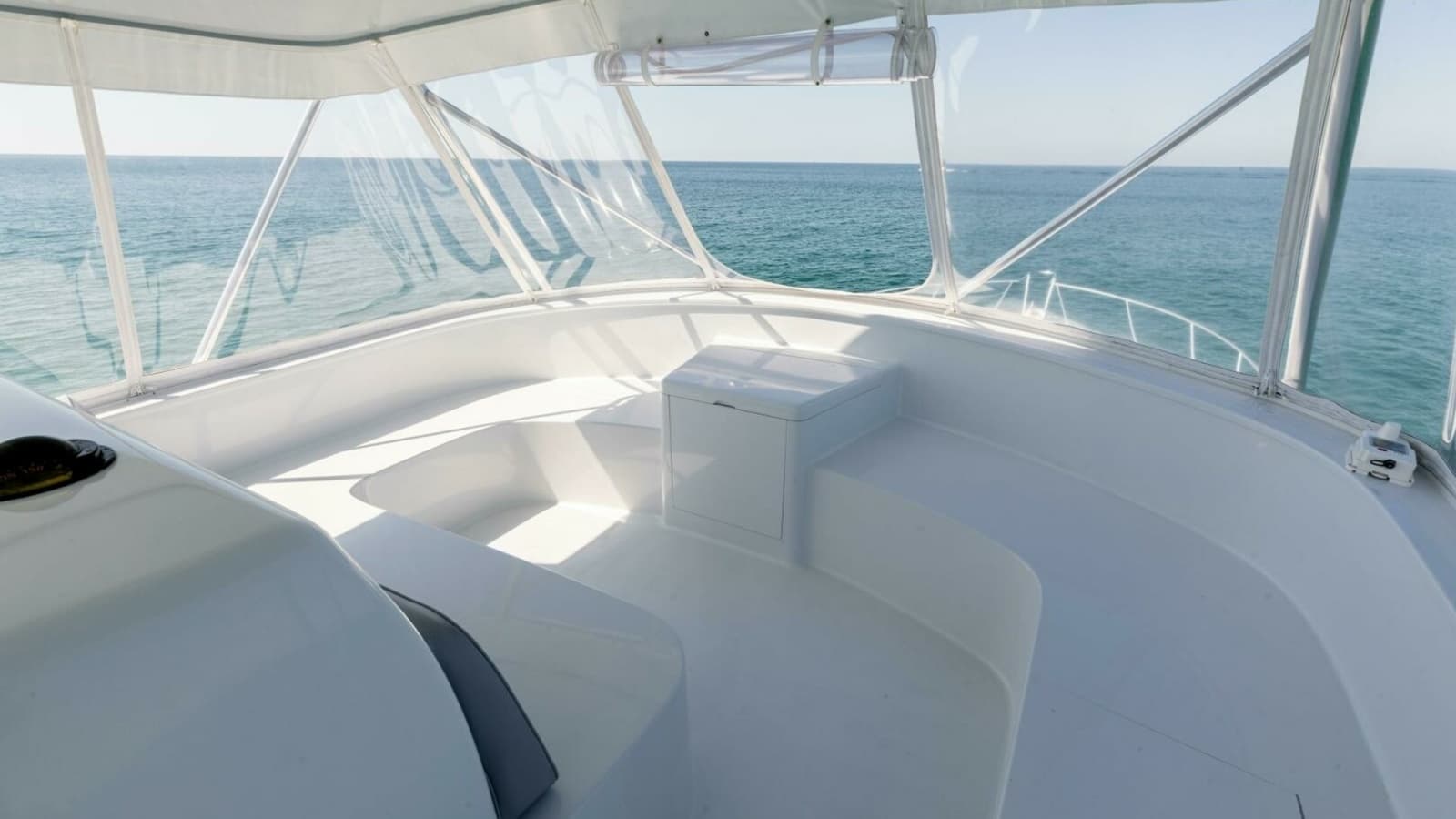 1998 Miller Marine 60' Convertible CAT'N'AROUND-Helm Seating