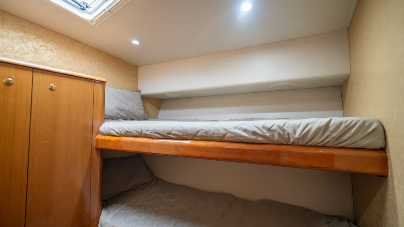 Guest Cabin with Bunk Beds 2002 Viking 61 Convertible