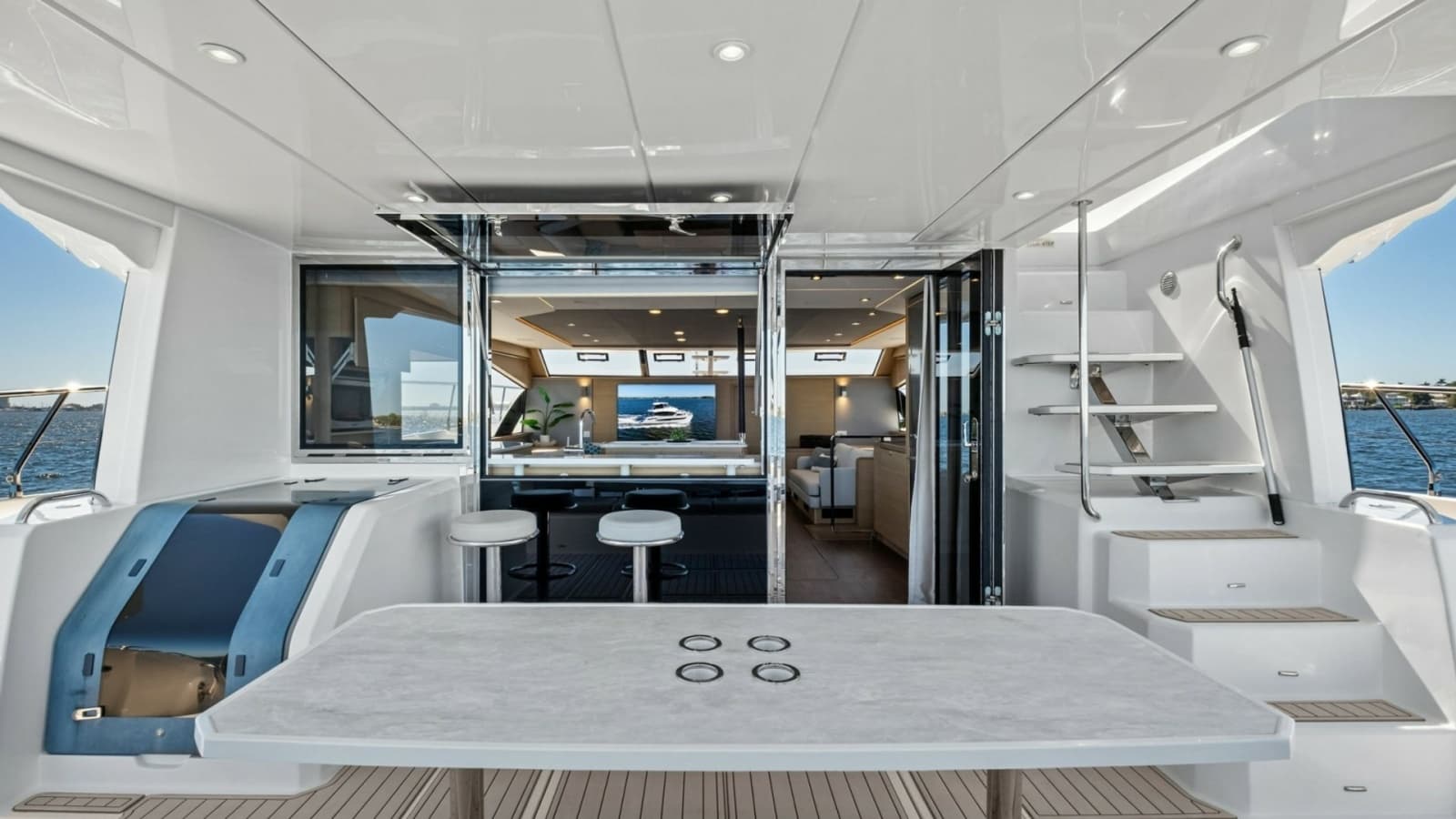 2022 54 Aquila Powercat 'Remarkable I'