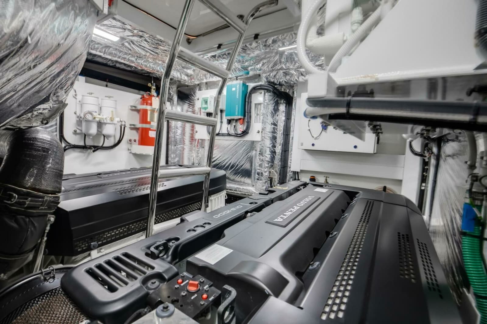 Princess V55 - Mermoo Too - Engine Room