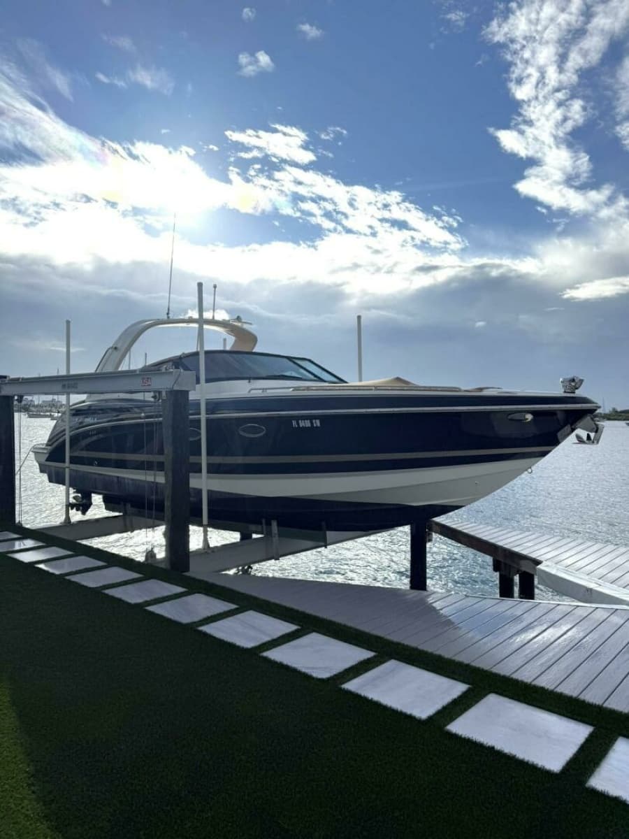 2016 Formula 330 Crossover Bowrider