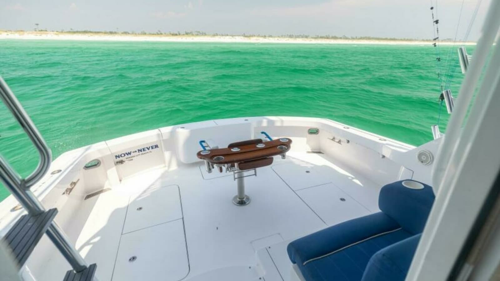 2008 Hatteras 60 Convertible Cockpit 3