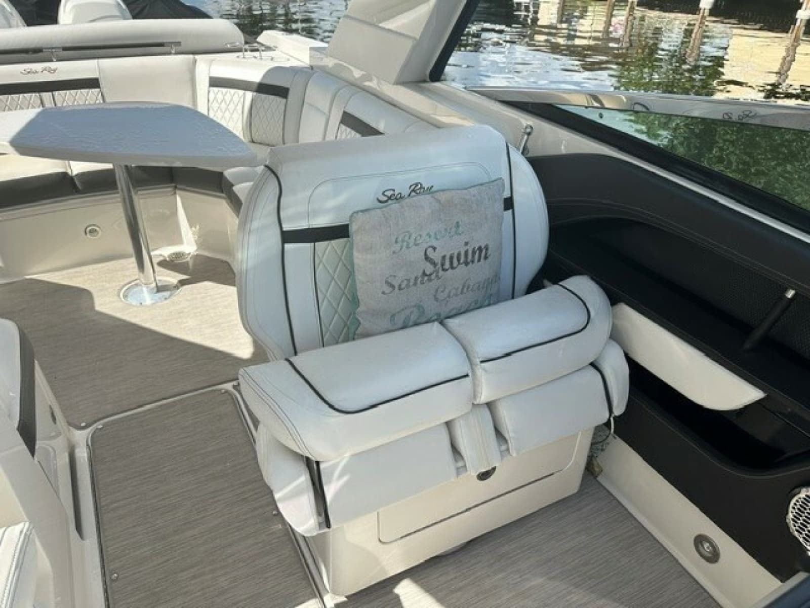 2018 Sea Ray SLX 310 - Sales Therapy