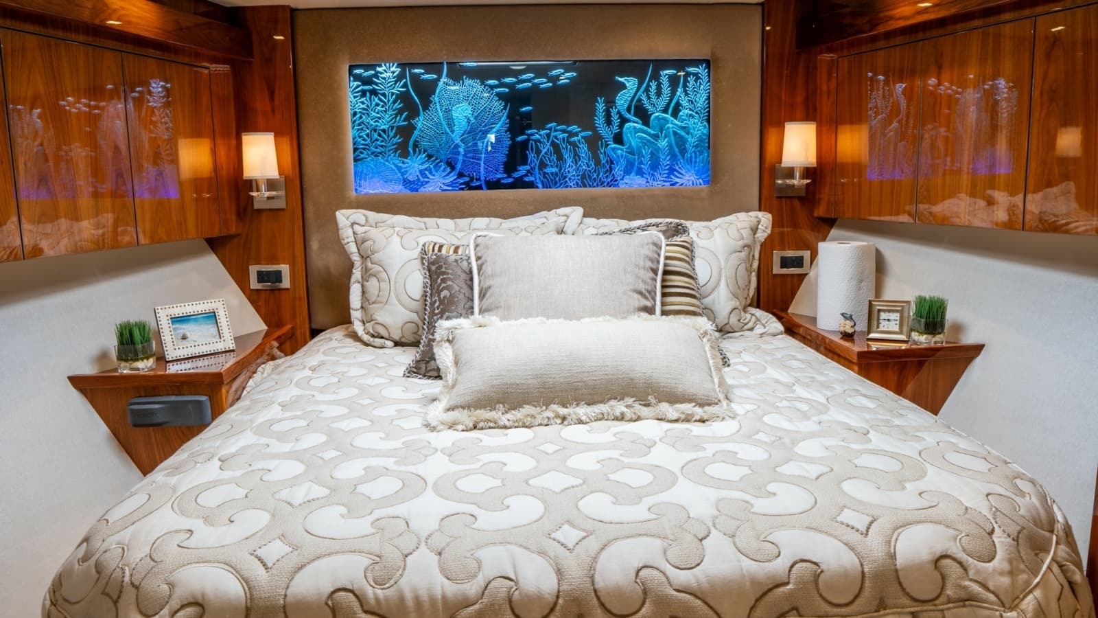 2020 Viking 92 Skybridge "After Midnight" Guest Stateroom