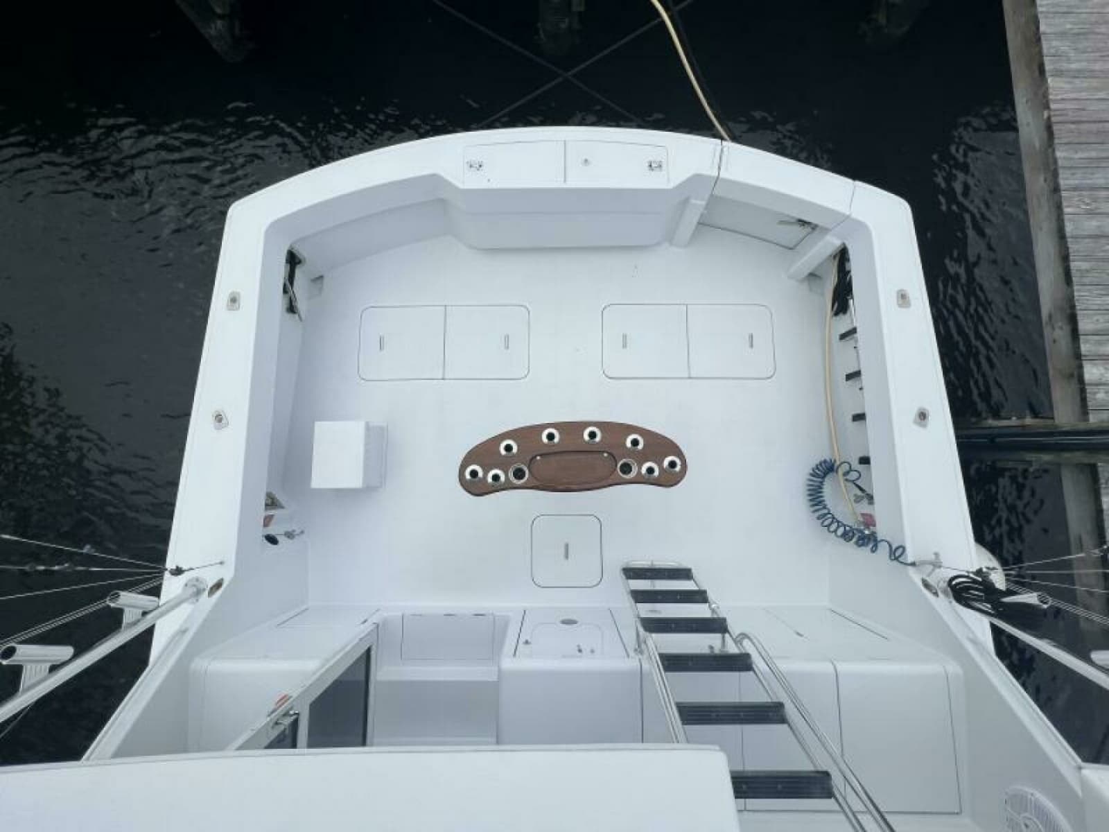 Hatteras SF Down Time - Cockpit