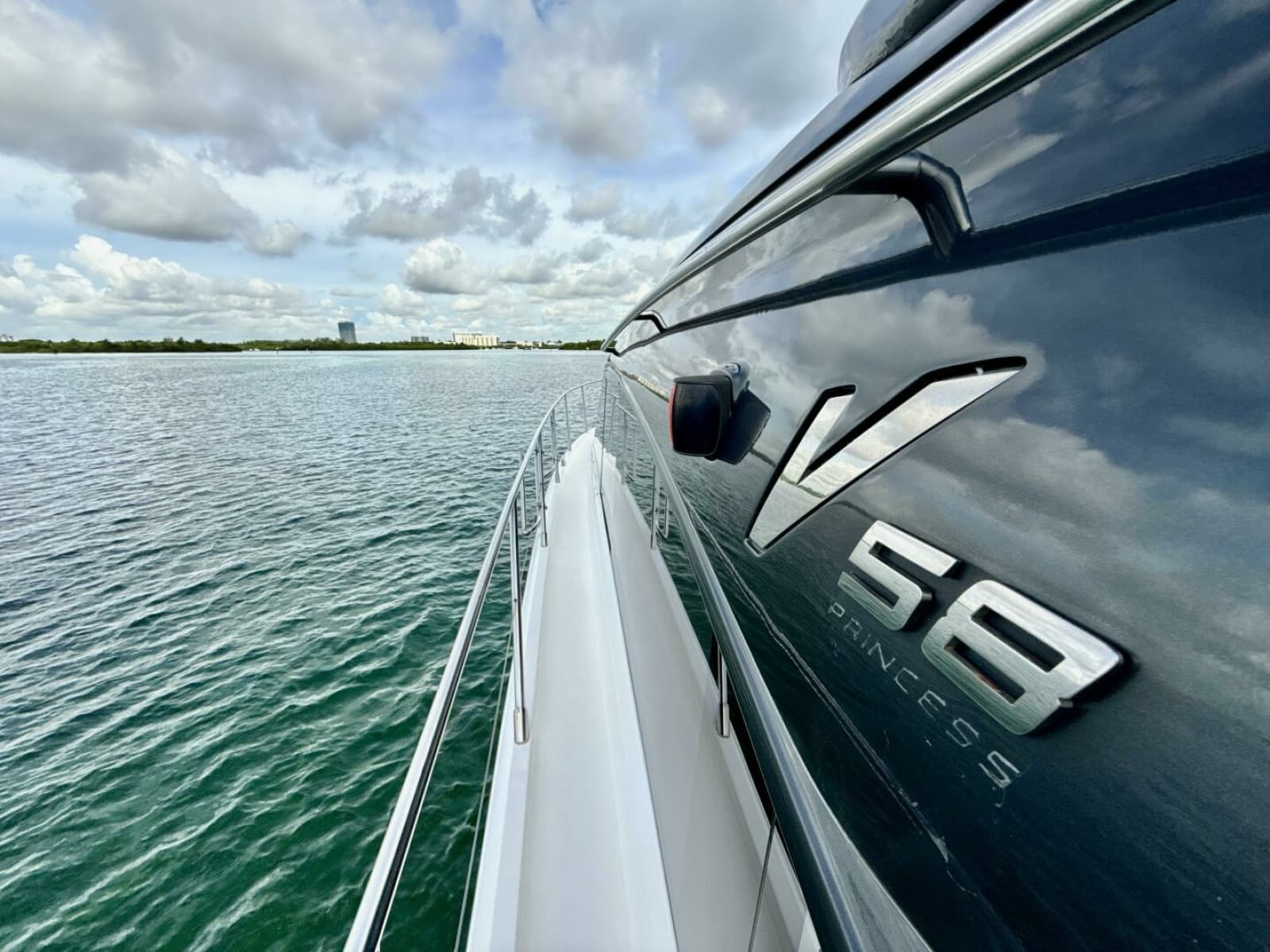 2017 Princess V58