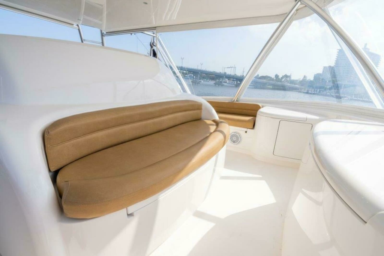 2015 Viking 66 No Collars - Flybridge