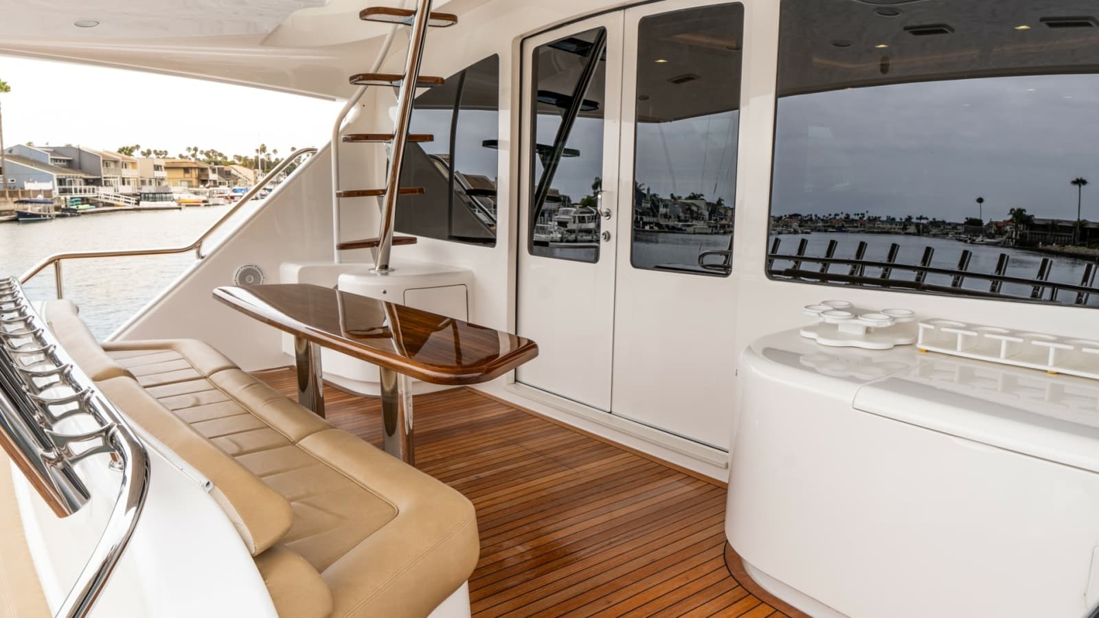 2020 Viking 92 Skybridge "After Midnight"