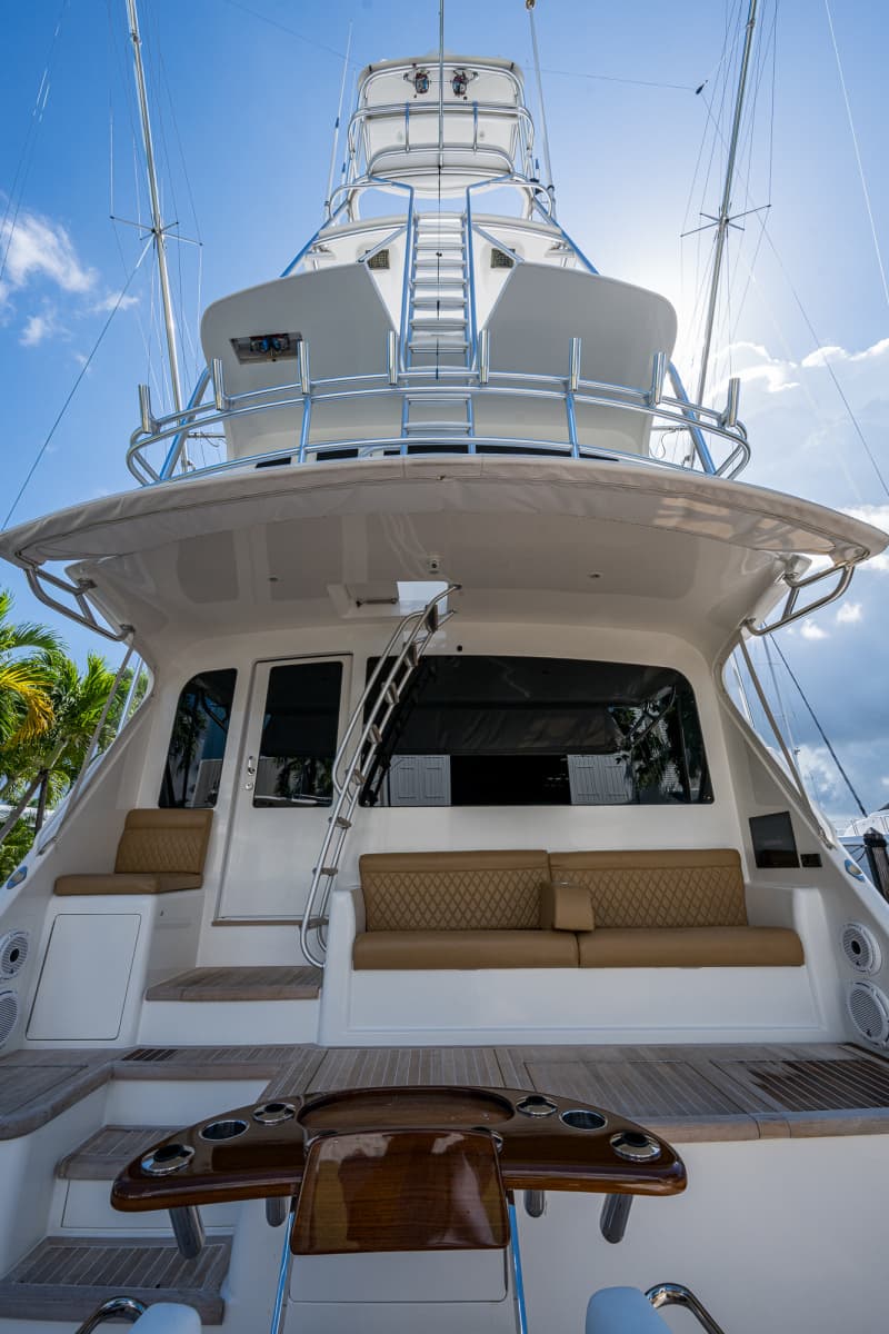2011 Viking 76 Enclosed Bridge