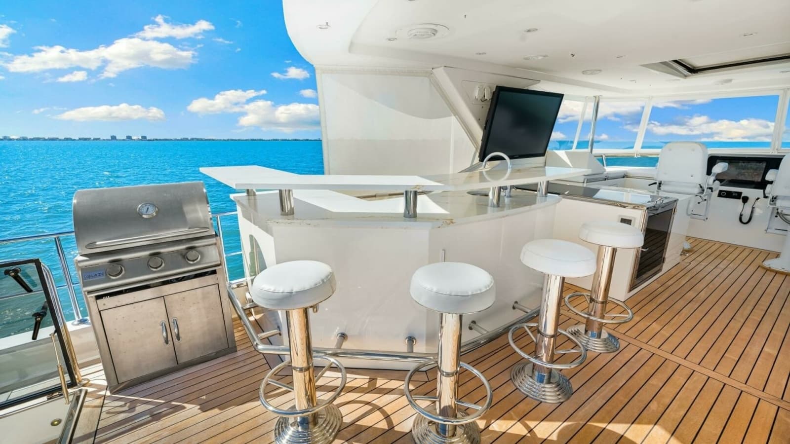 2010 83 Ocean Alexander Motor Yacht 'Relentless'