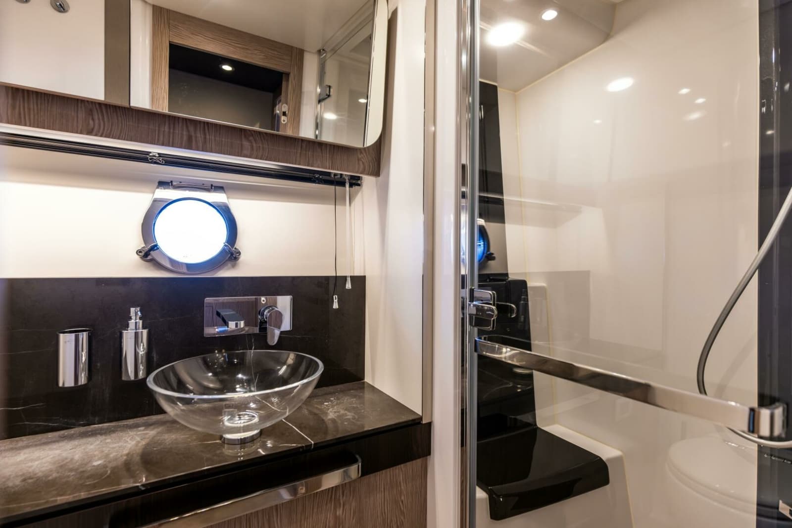 Azimut 60 - Azure - Head