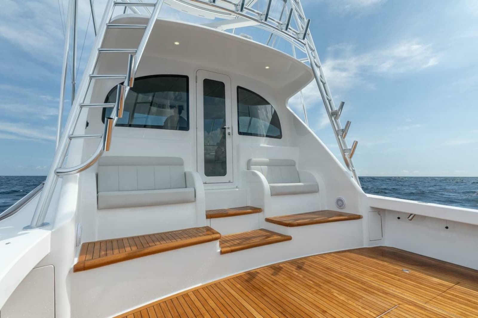 Viking 54 Sport Tower - Mezzanine