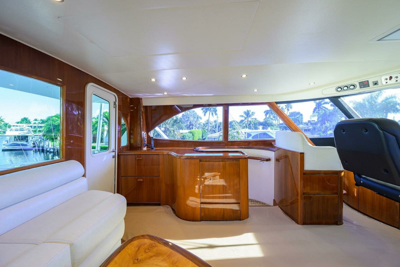 Helm Station Seating