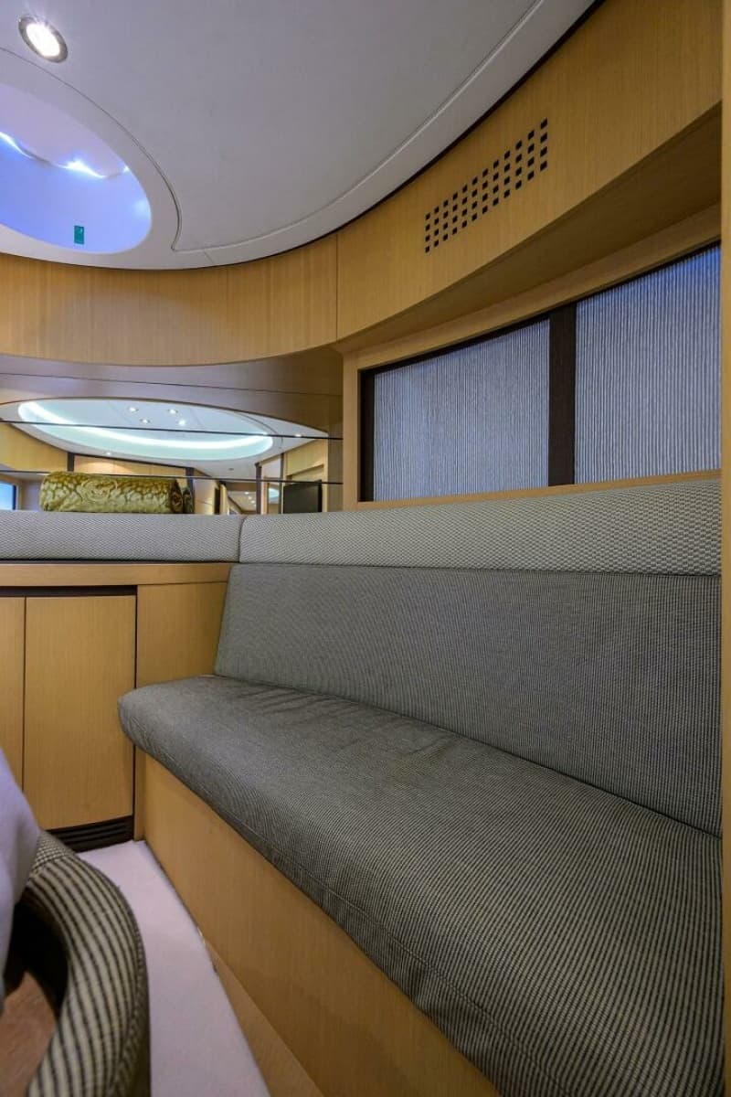2009 Pershing 90 Express