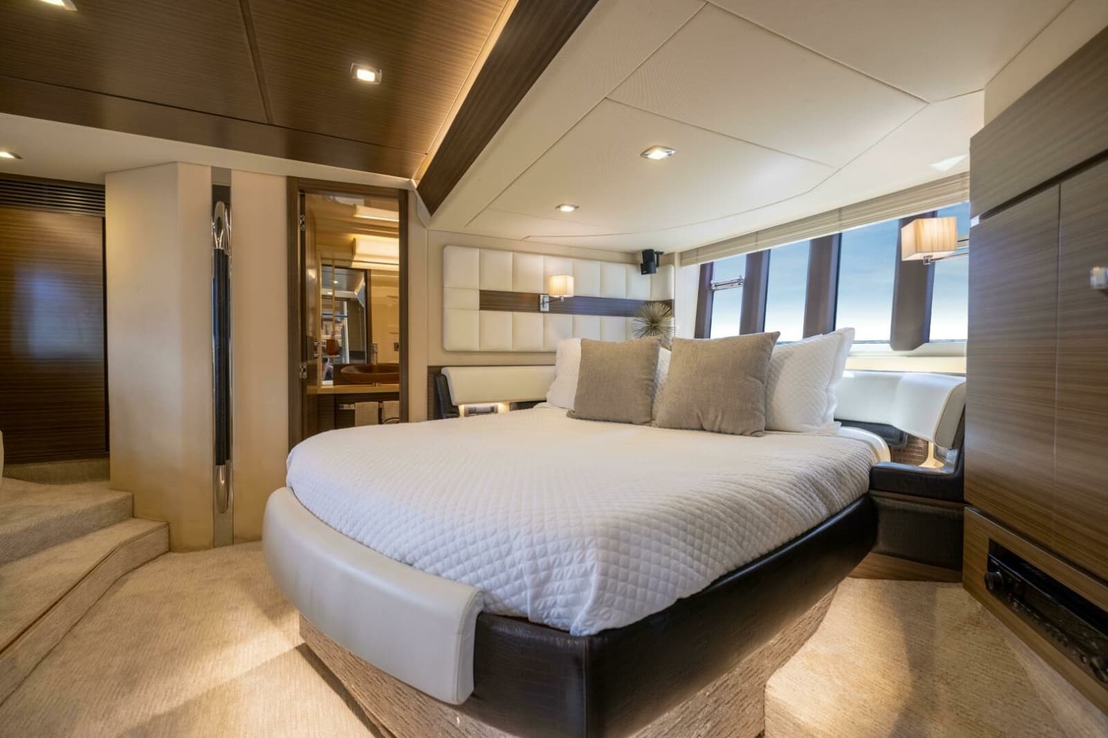 Azimut 64 A/Sea - Interior Master Stateroom