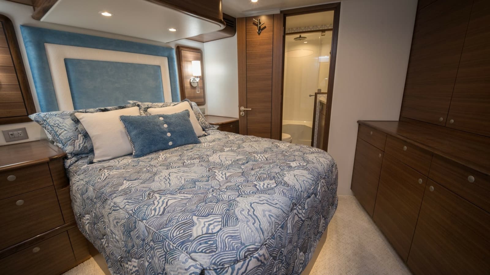 2026 Winter Custom Yachts 75 Open Convertible- MISS CARRIE- Master Stateroom