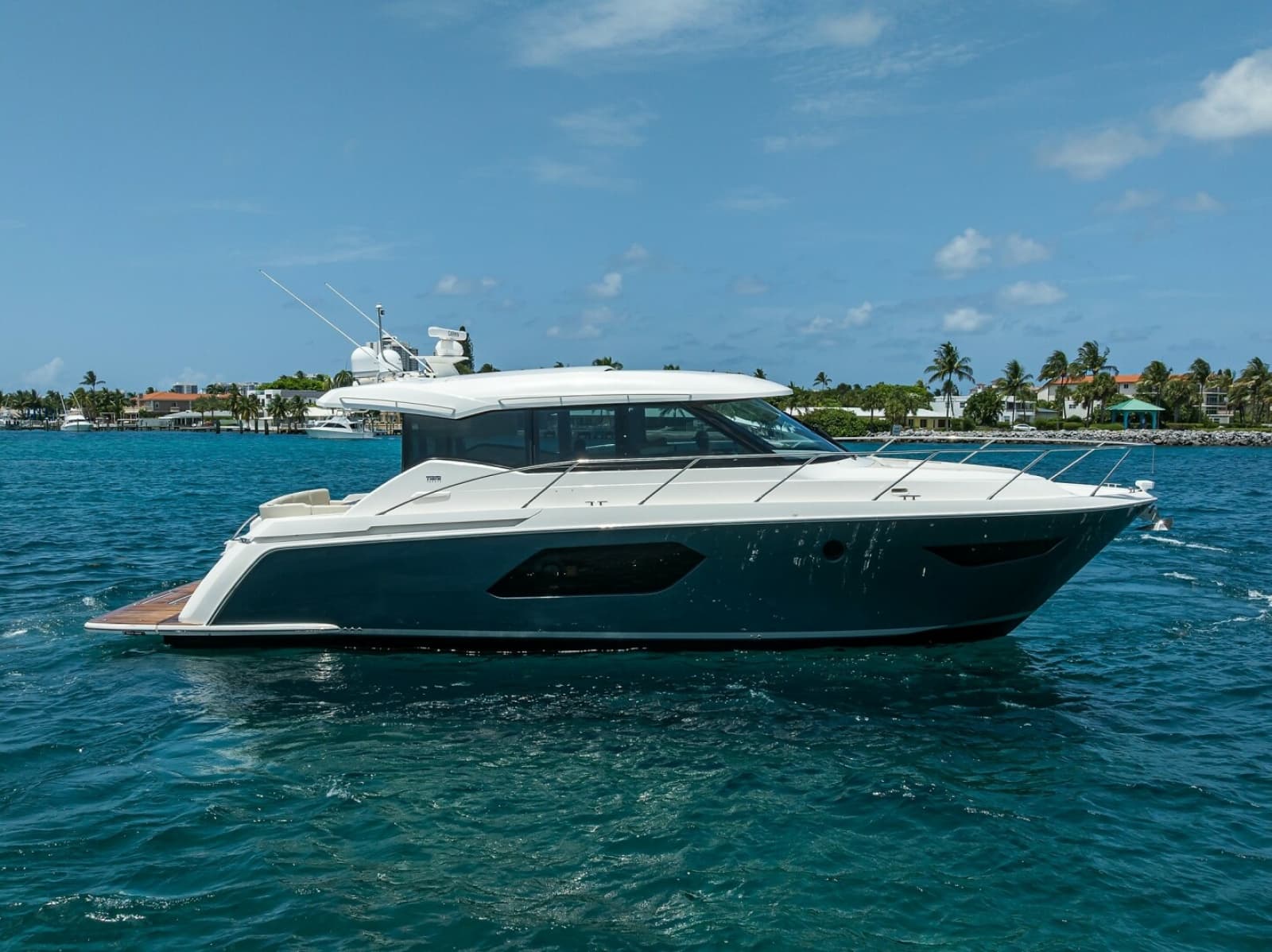 2023 Tiara Yachts C49