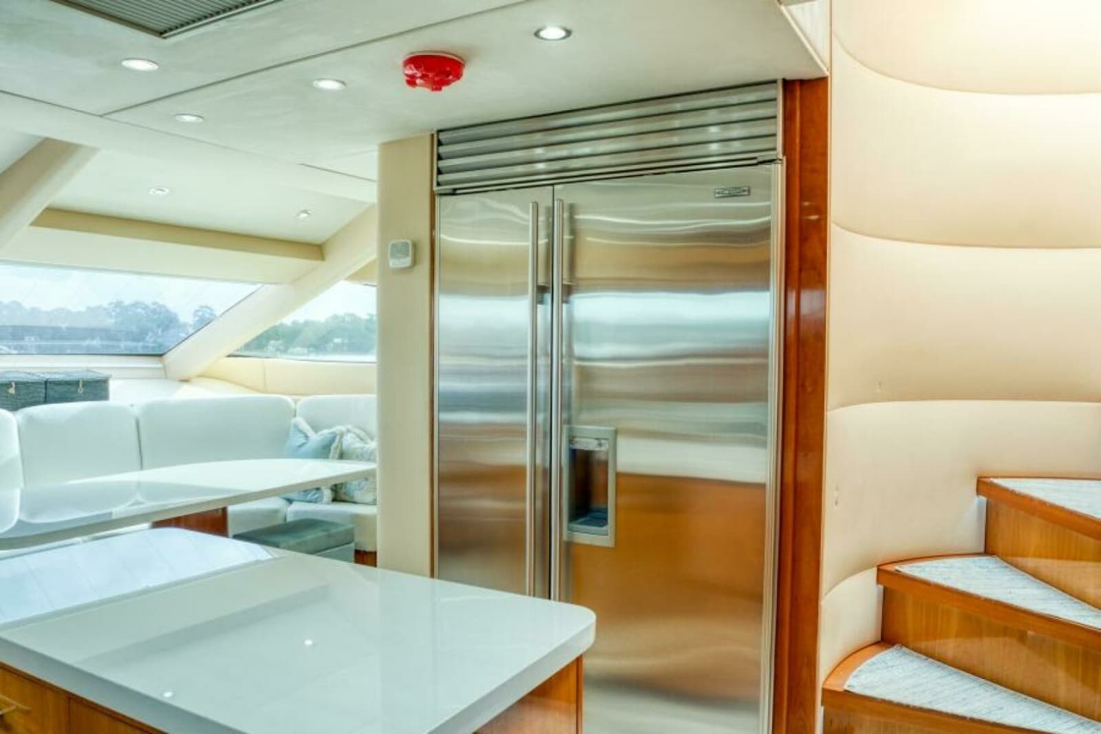 2007 Hatteras 80 Enclosed Bridge