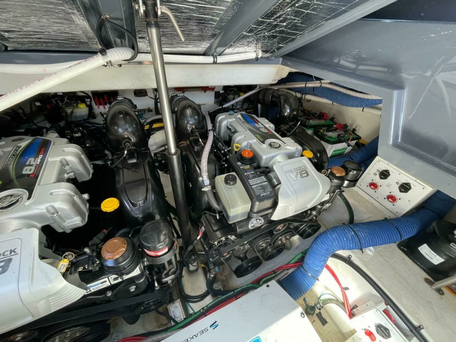 Cruisers Yachts 38 GLS -