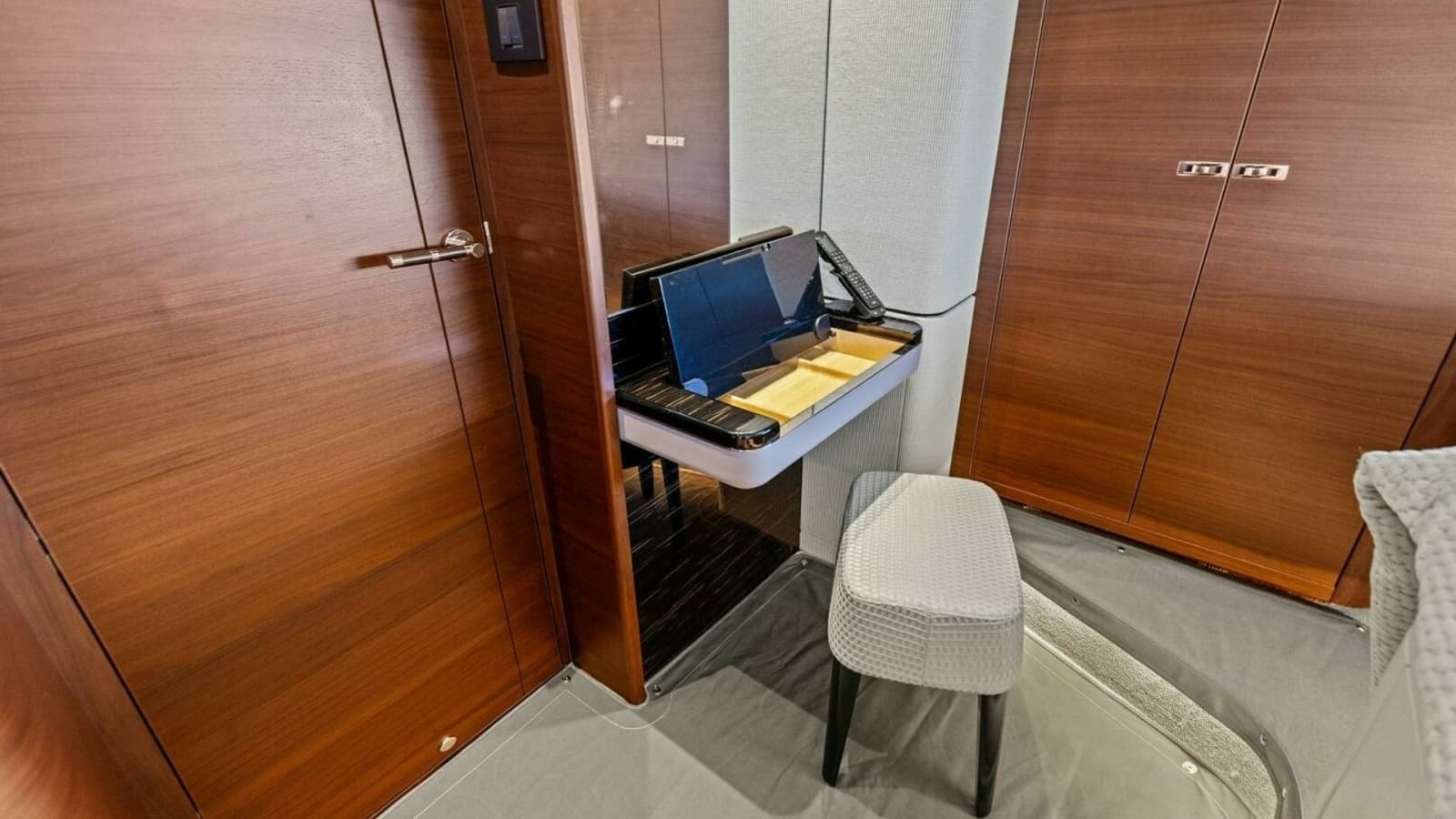 2018 Princess Y75 Motor Yacht