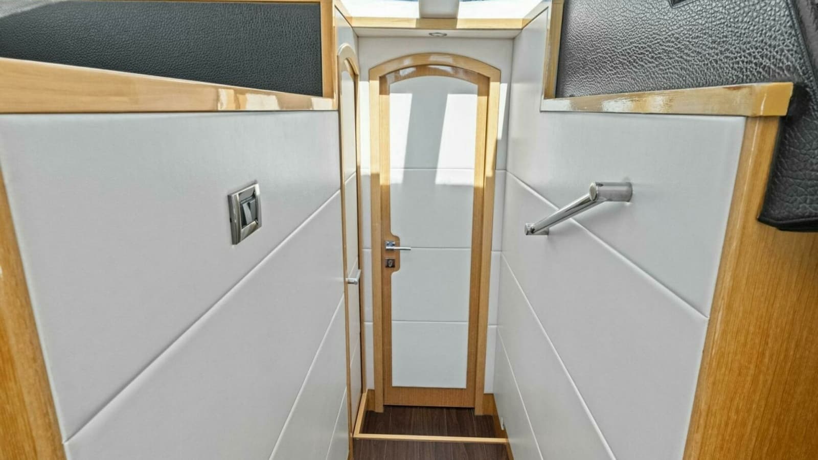 2018 Outboard Express Catamaran 47