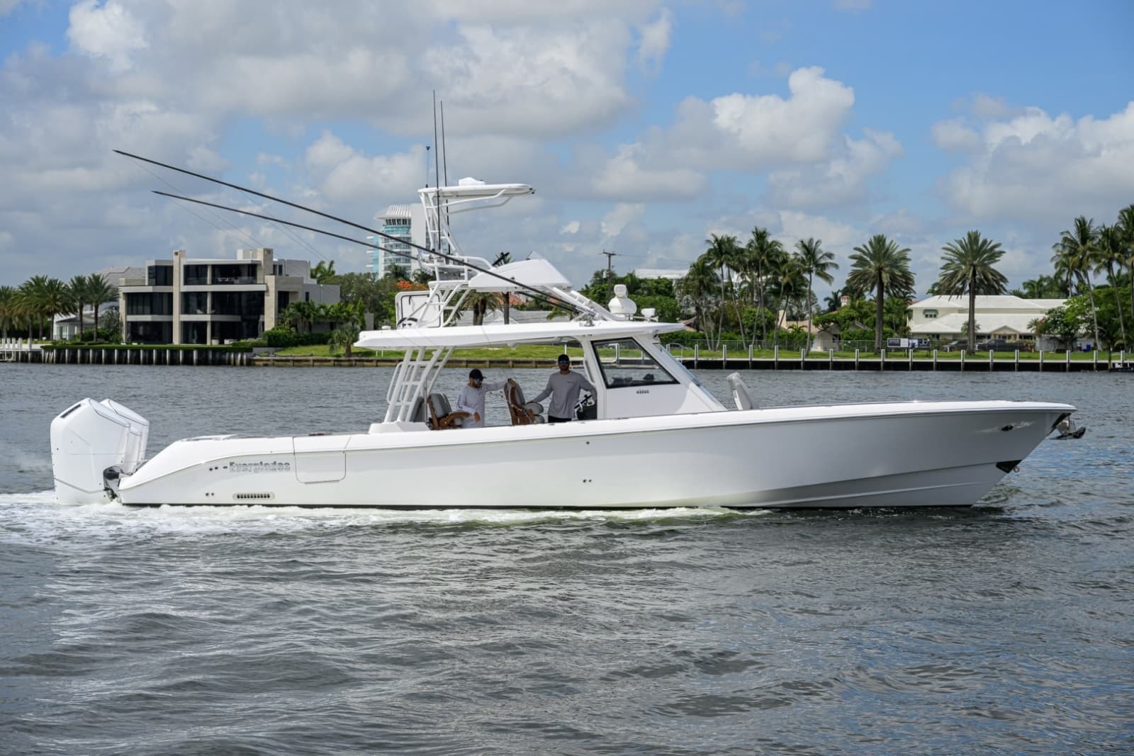 2023 Everglades 455 Center Console
