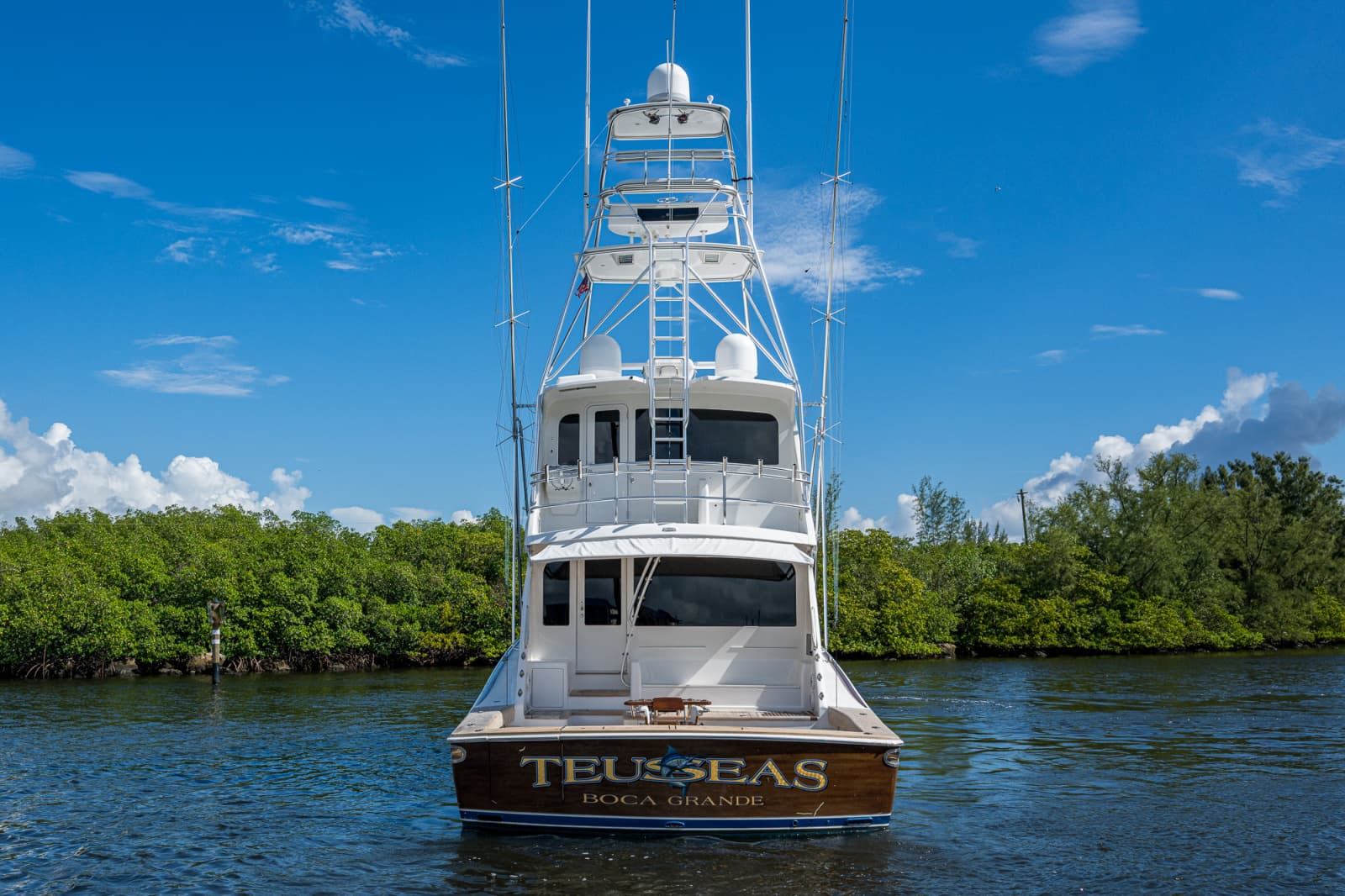 2011 Viking 76 Enclosed Bridge