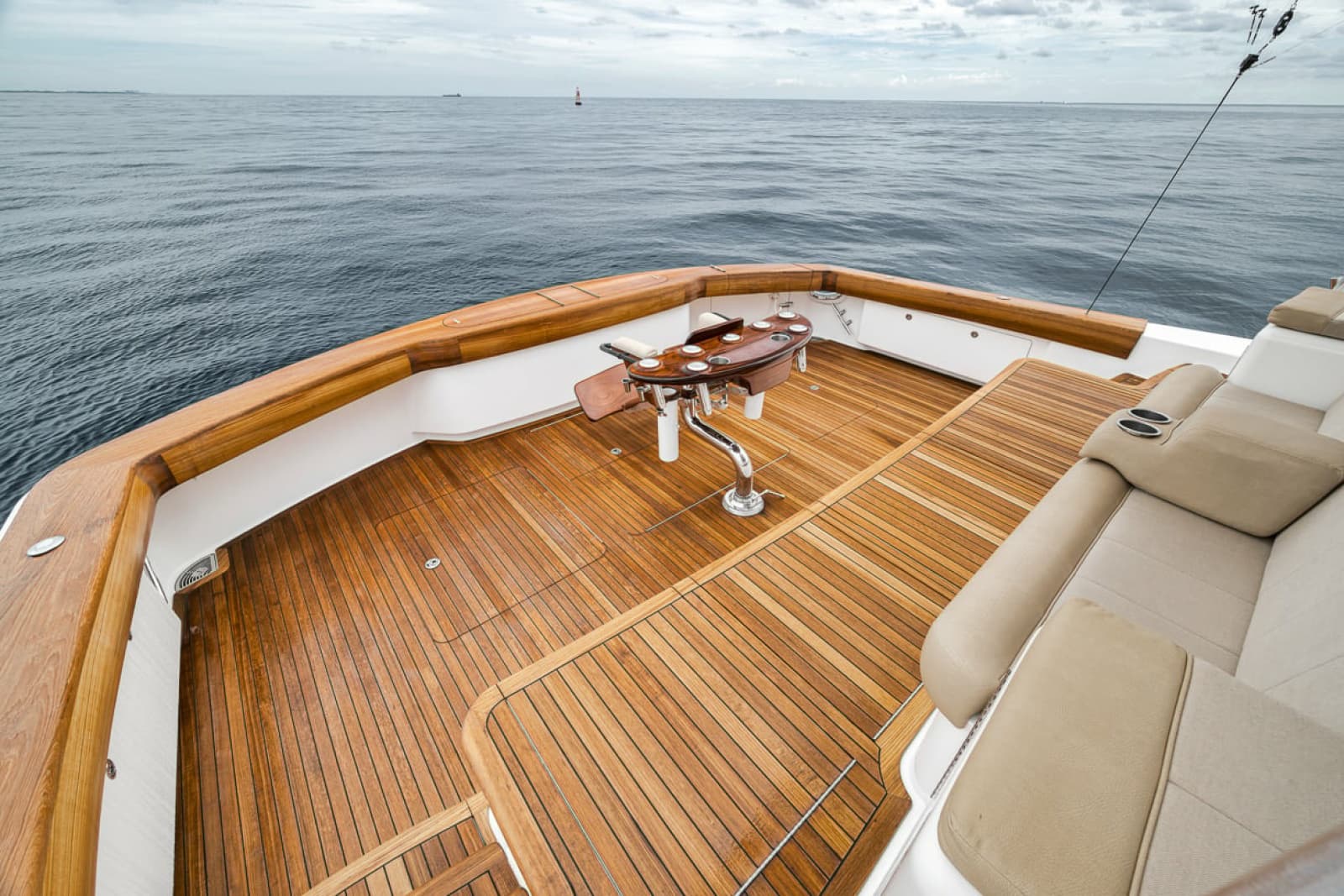 2016 Viking 92 Enclosed Bridge