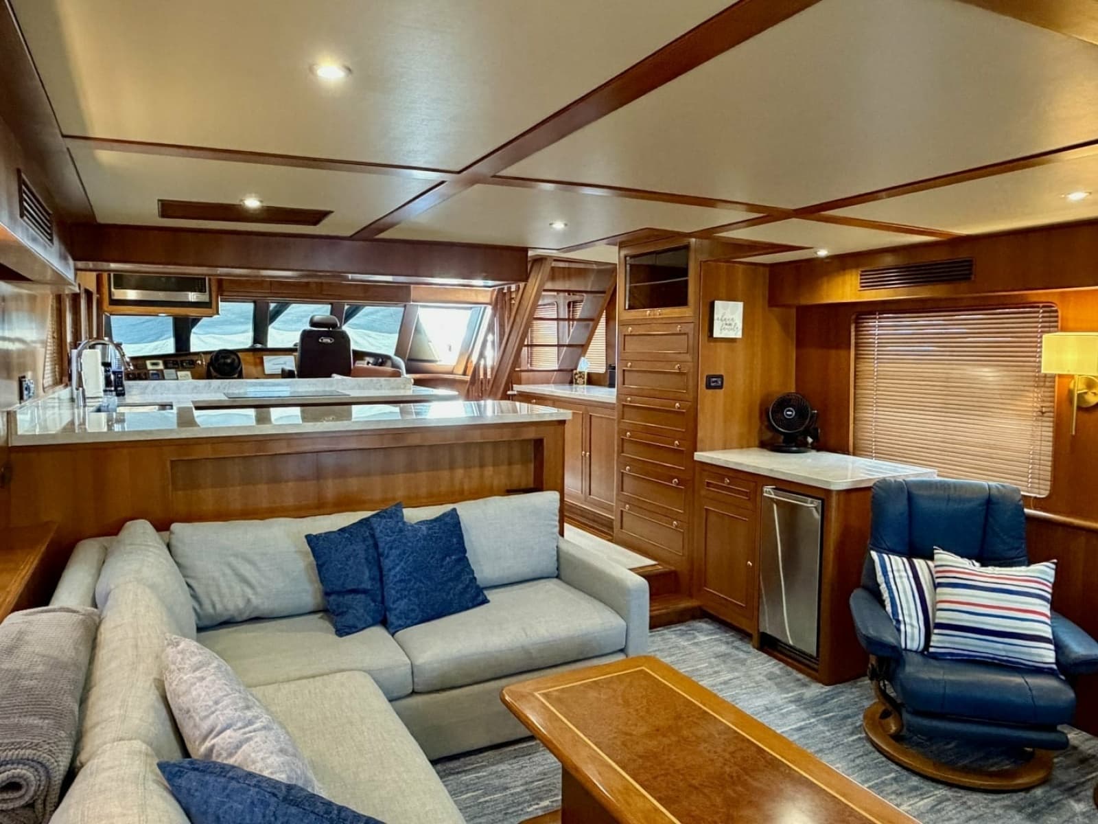 Alaskan 70 OHANA - Salon