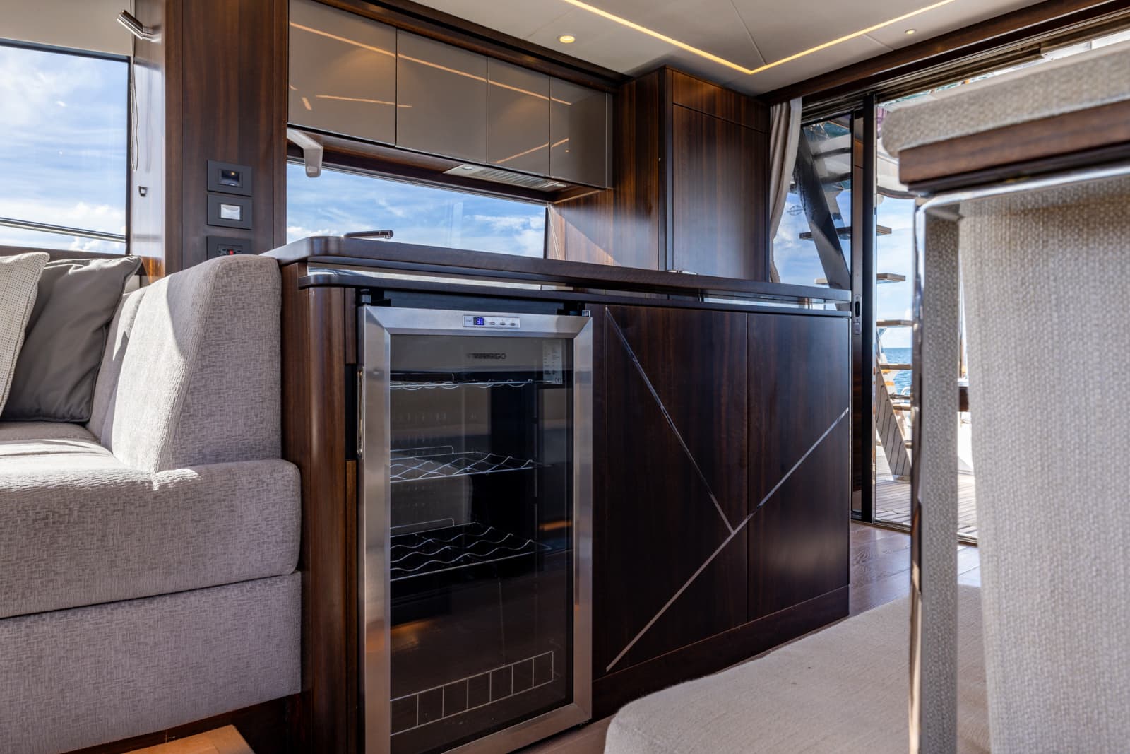 2022 Sunseeker Manhattan 68