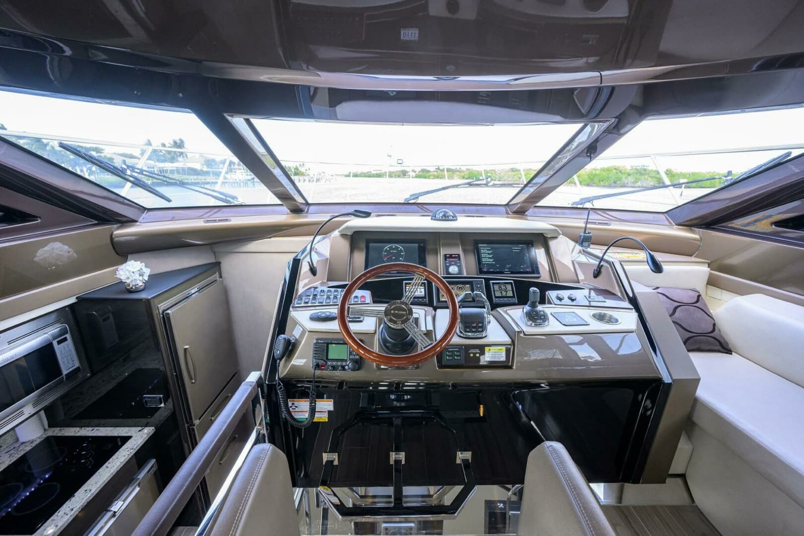 Marquis 66 ANDIAMO - Lower Helm
