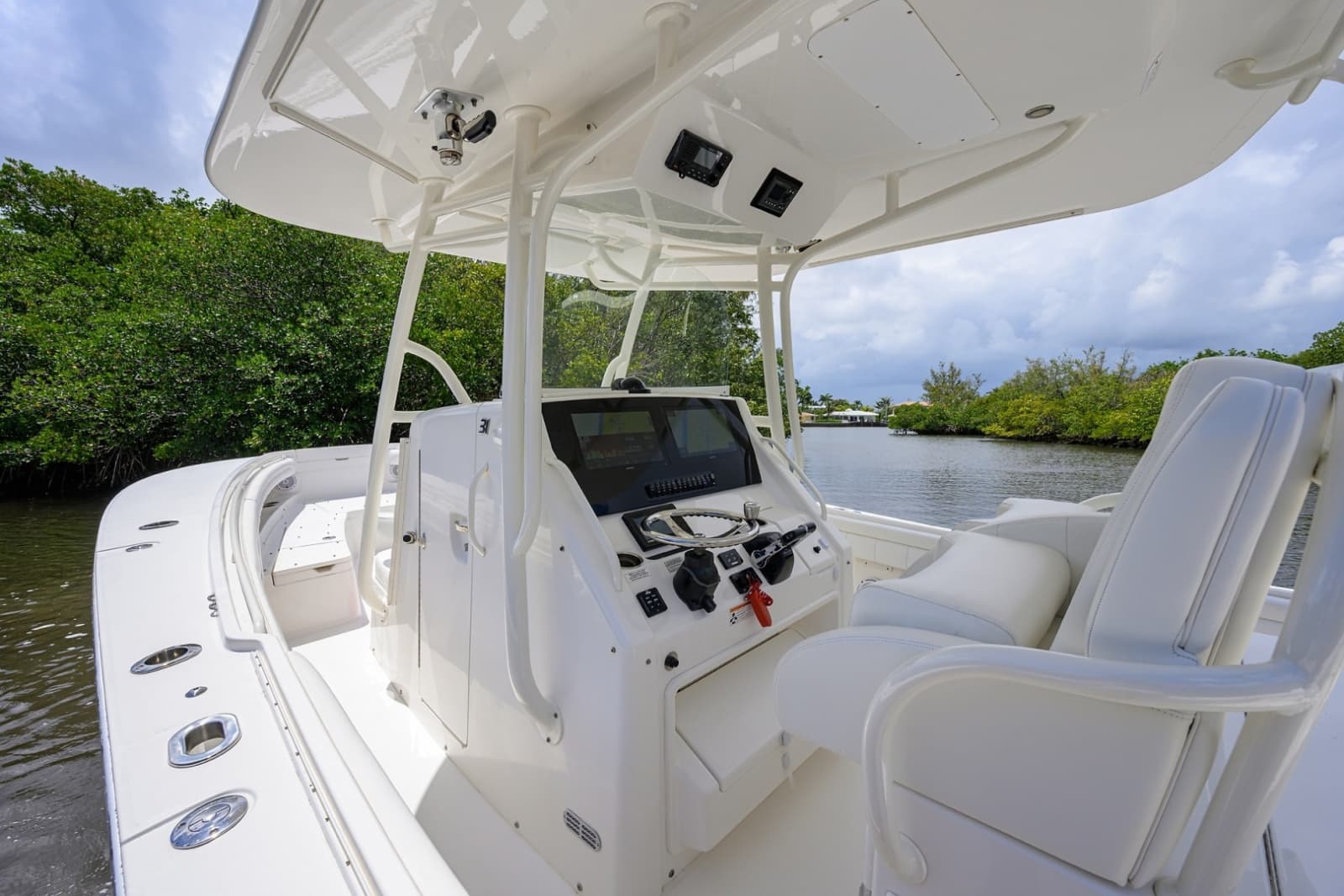 Regulator 31   Sweet Melissa - Helm