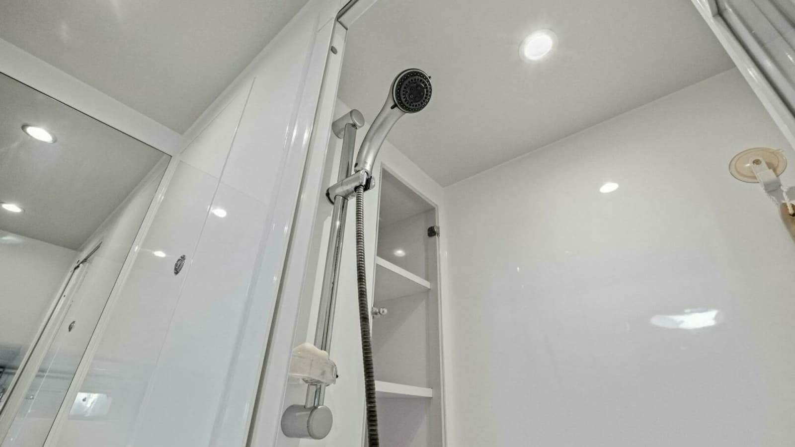 2018 Outboard Express Catamaran 47