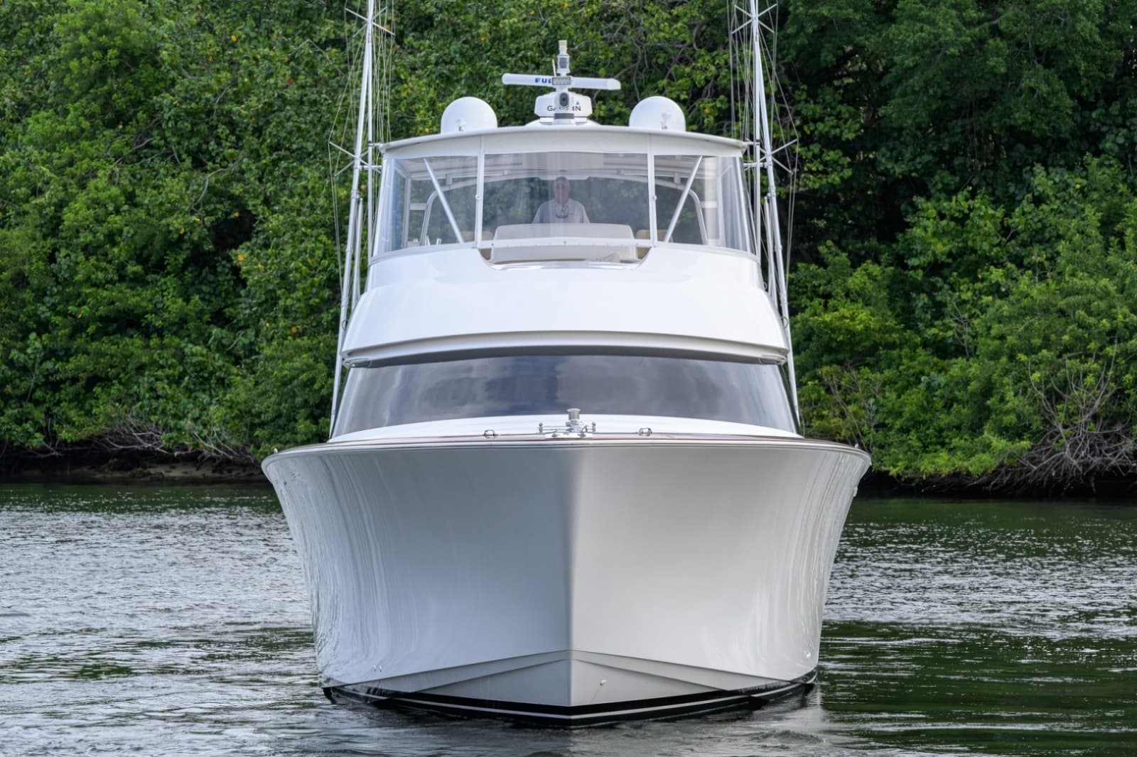 Viking 70 DESPERADO - Bow Profile