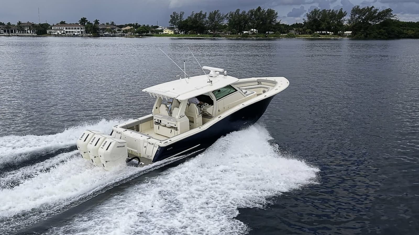 Scout 42 Maizey Blue - Exterior Profile