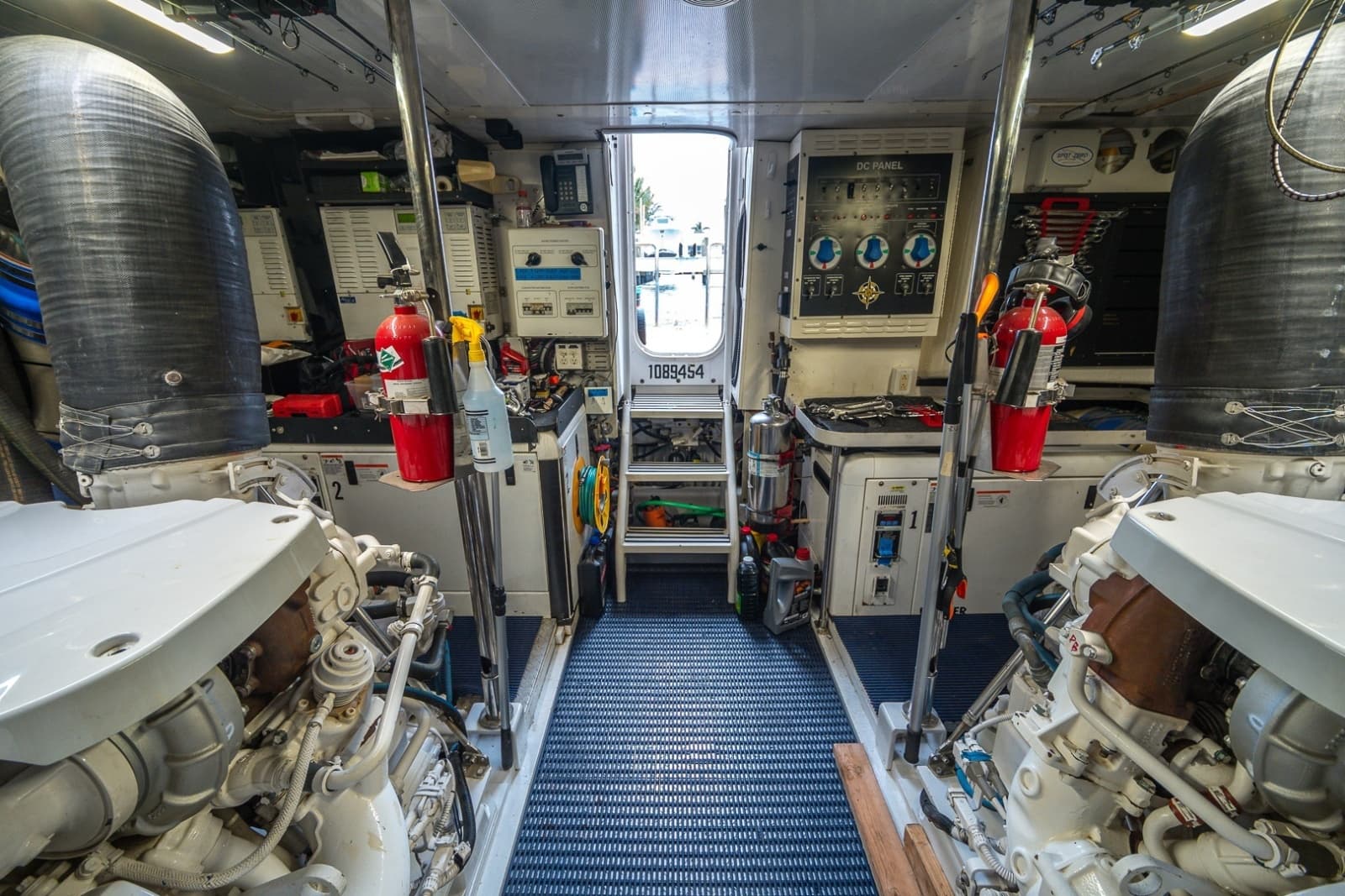Lazzara 76 - Dare to Dream - Engine Room
