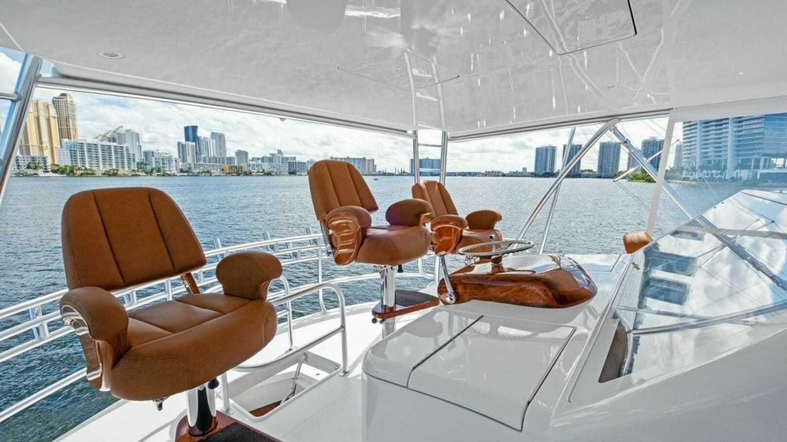 2012 82 Viking Convertible - Lady Di