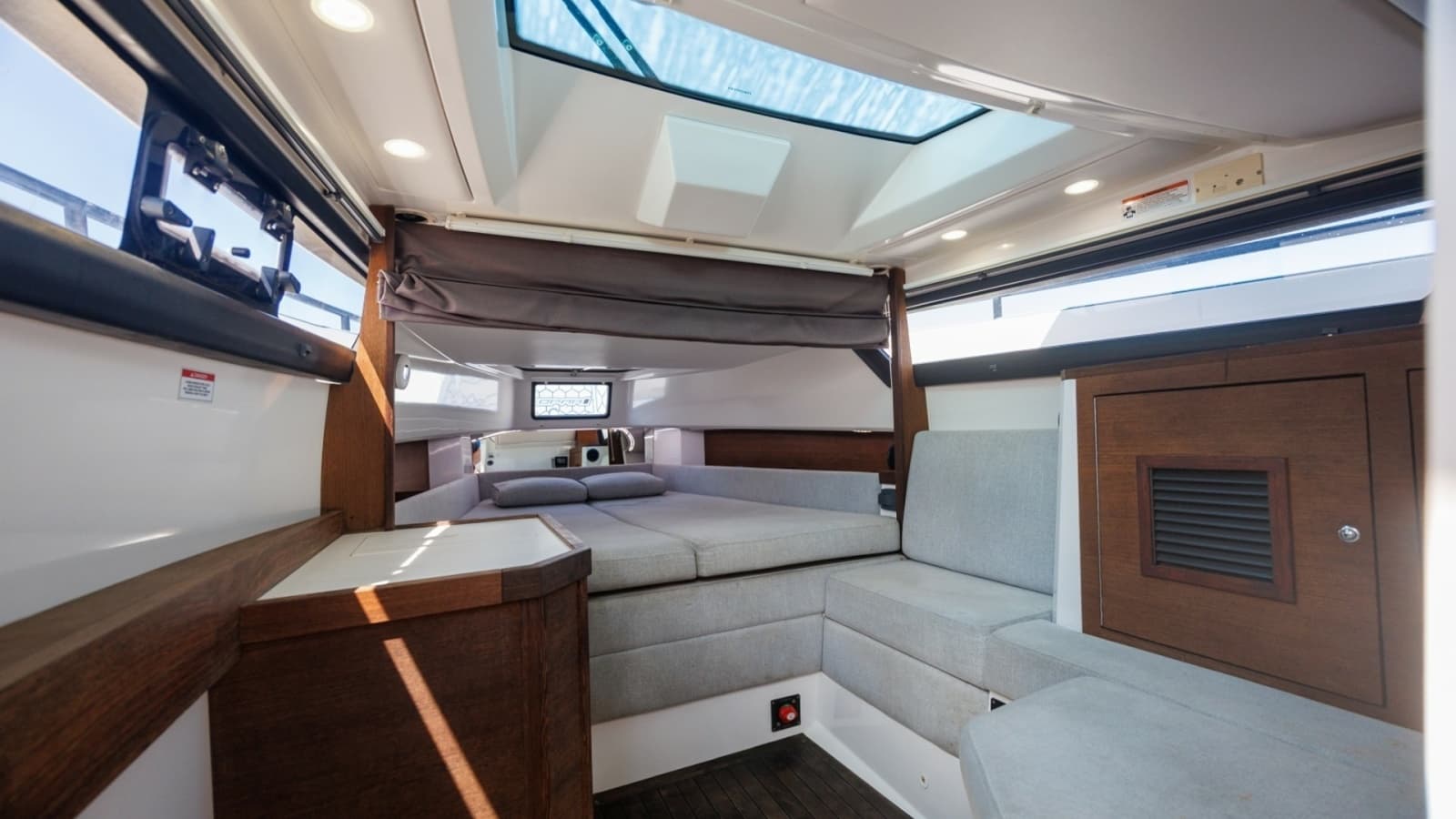 2019 Axopar 37 Sun Top
