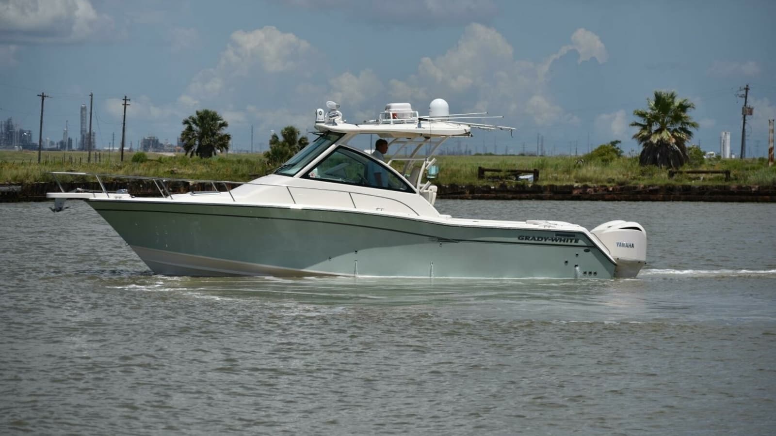 2016 Grady-White 330 Express