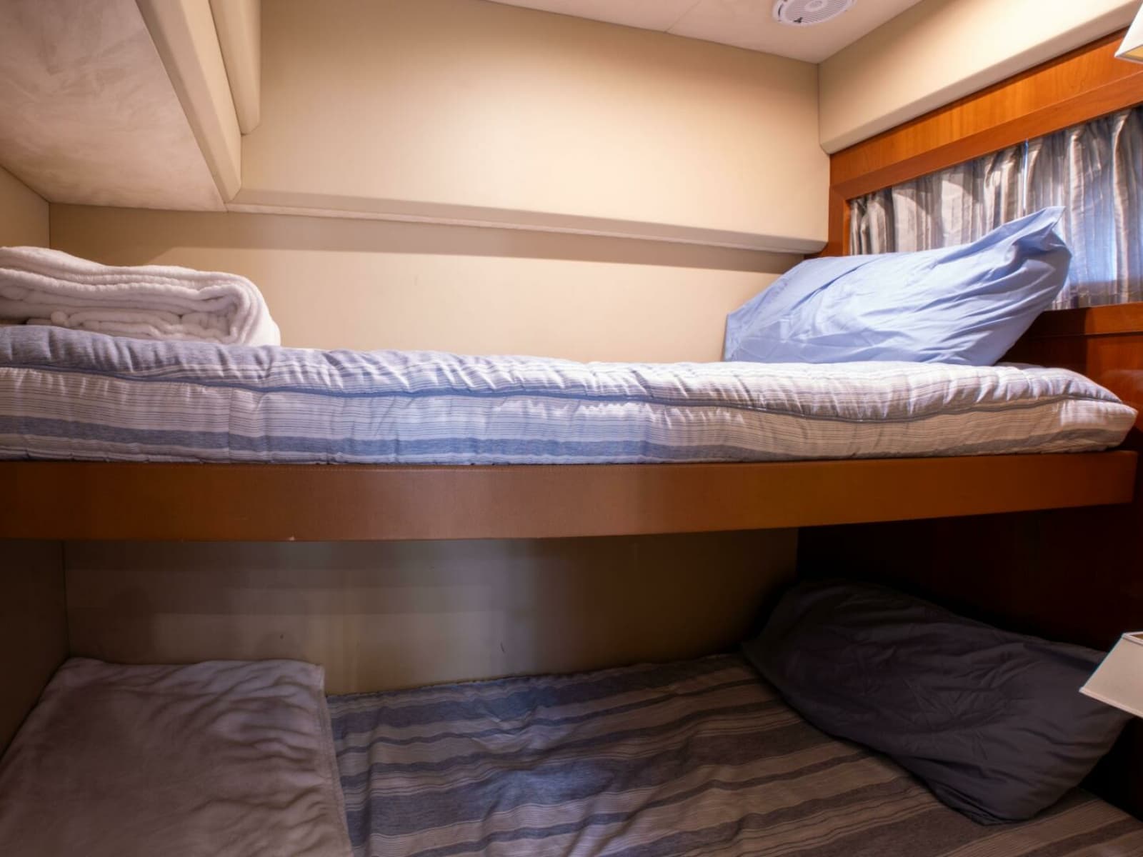 2008 Princess V53