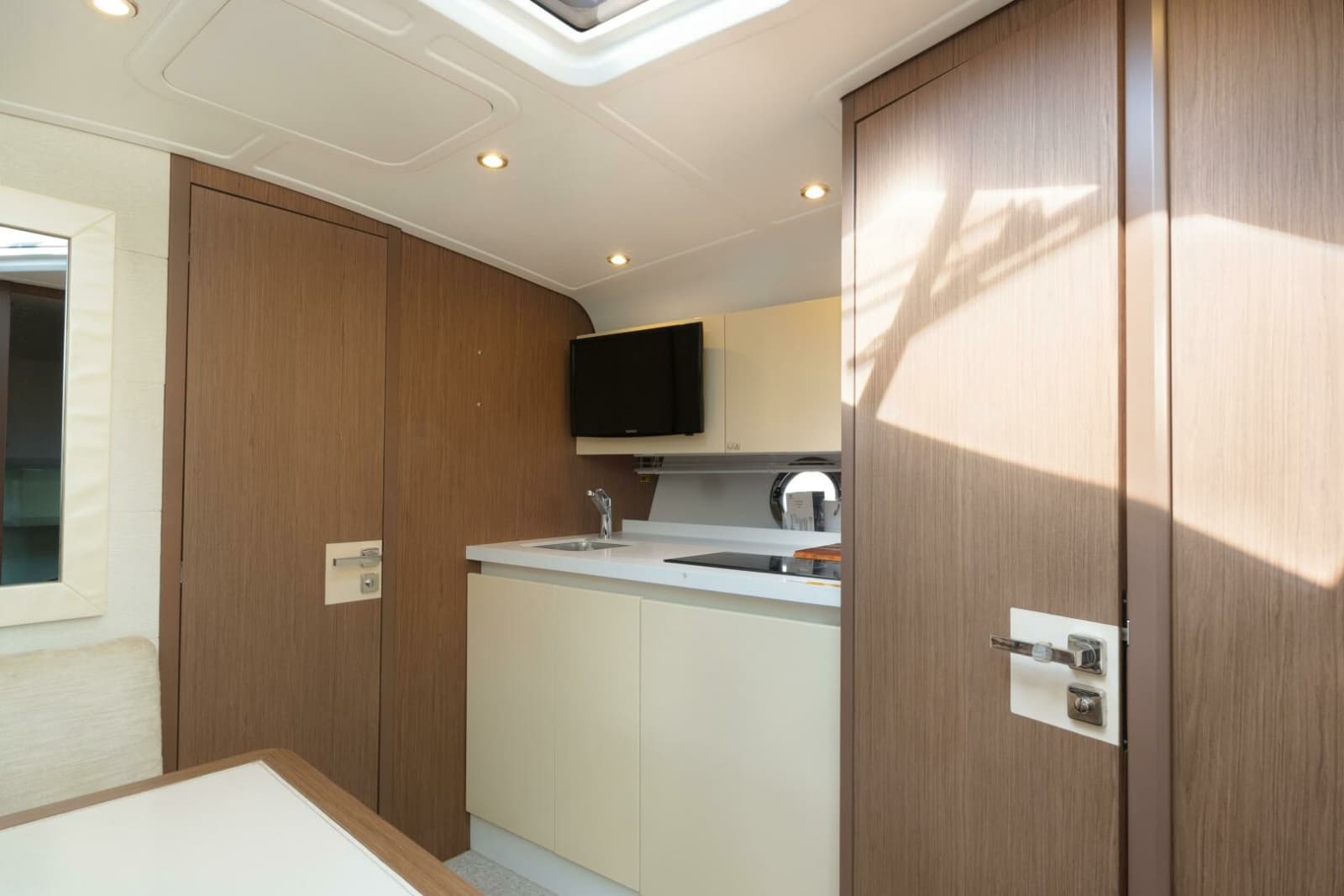 Beneteau 40 - Tis the Seasun - Galley