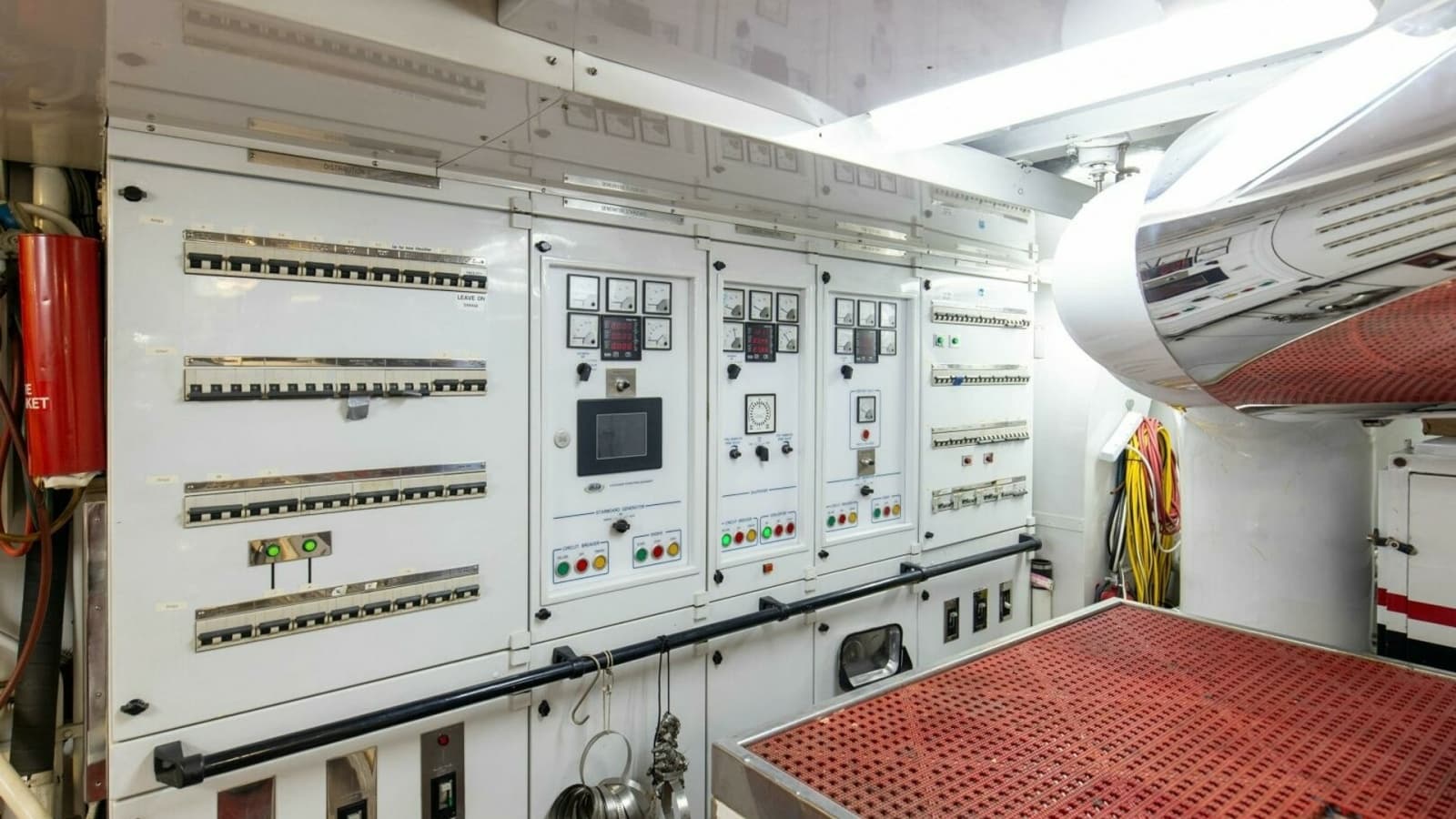 1989 116' Feadship Boss- Engine Room (12)