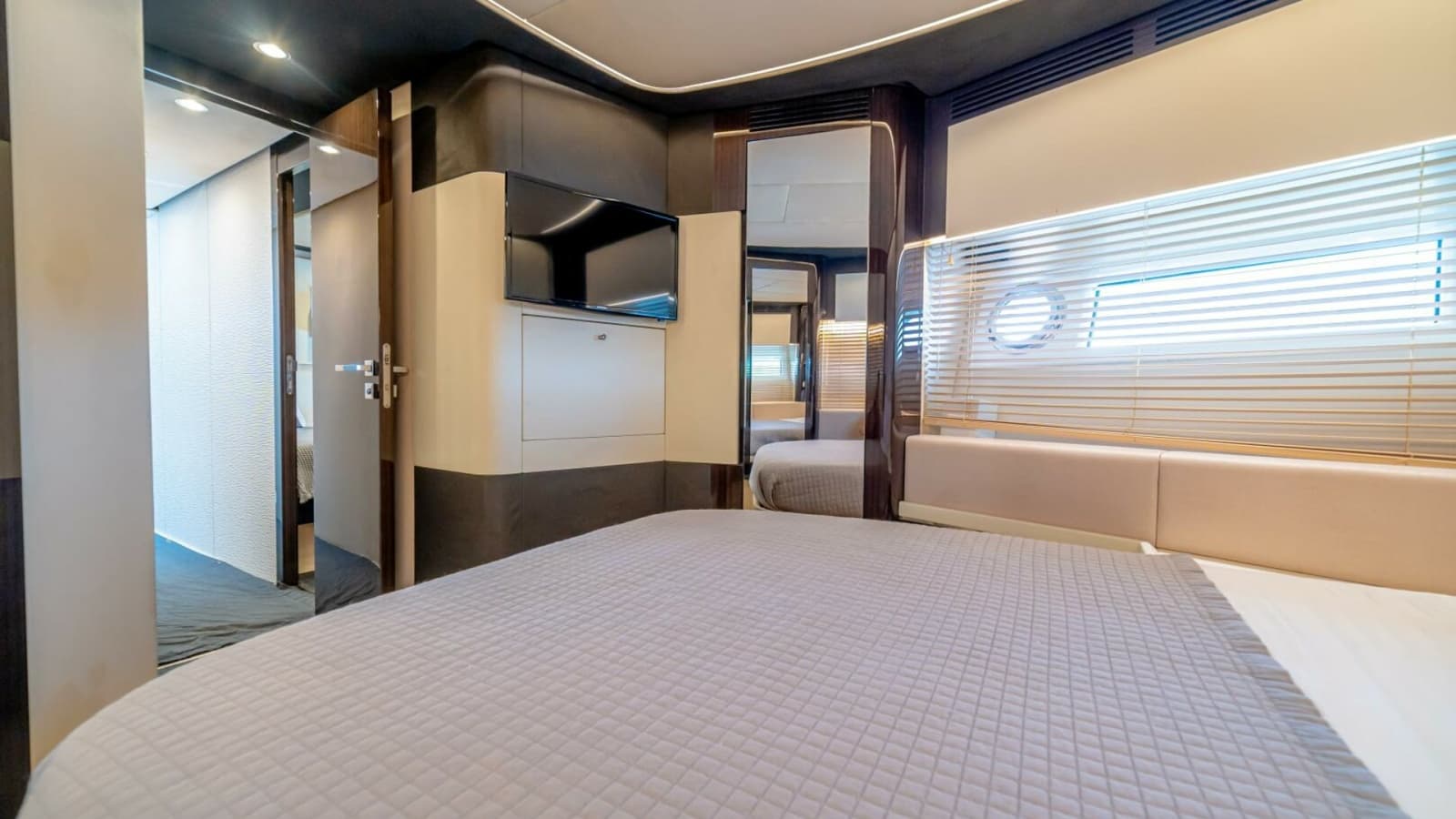 2017 Azimut 77 "Carpe Diem"
