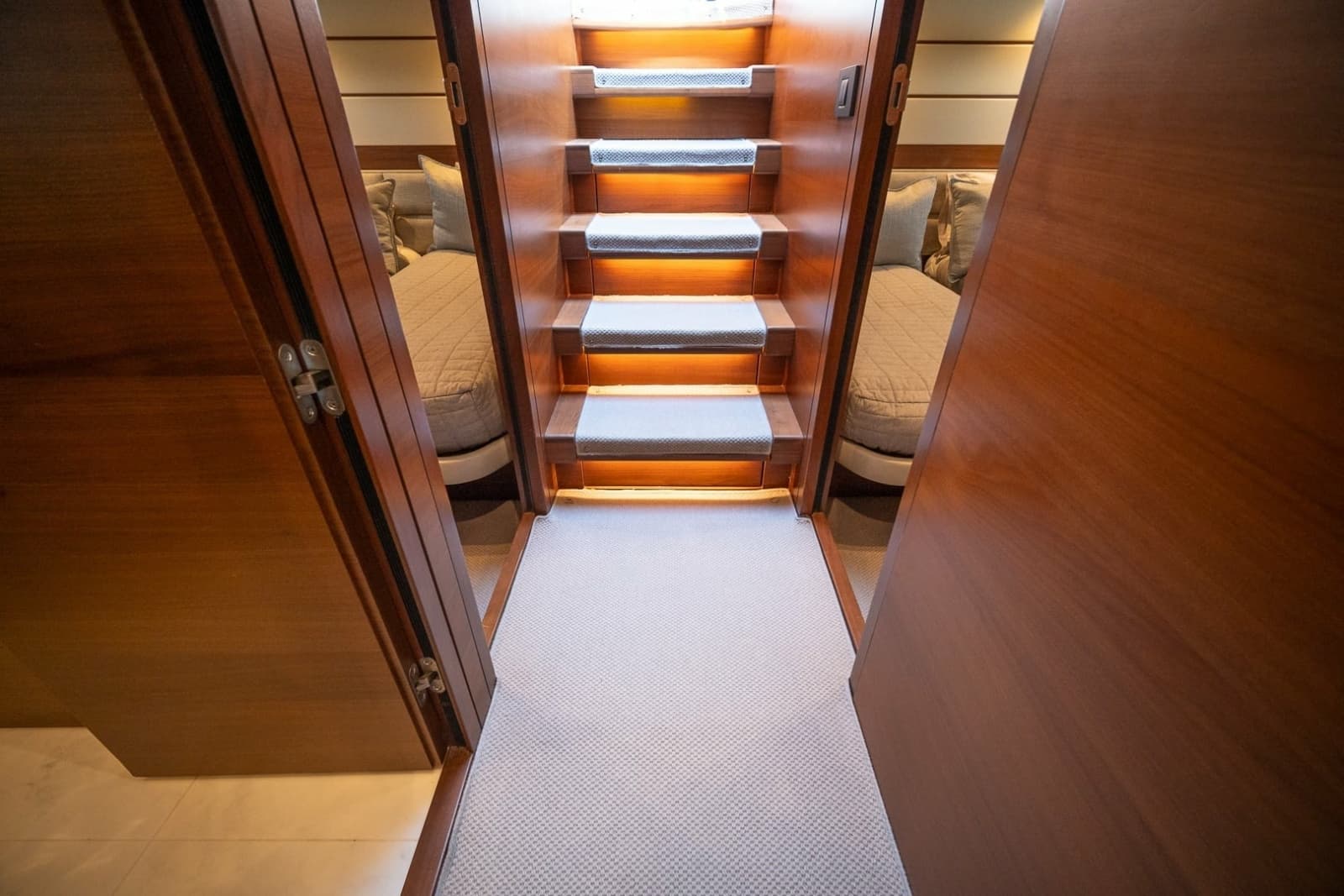 2017 Princess 68 Flybridge