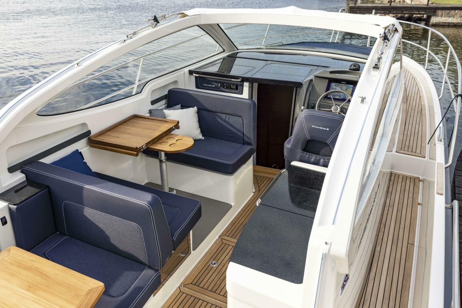 Nimbus 305 Drophead Command Deck