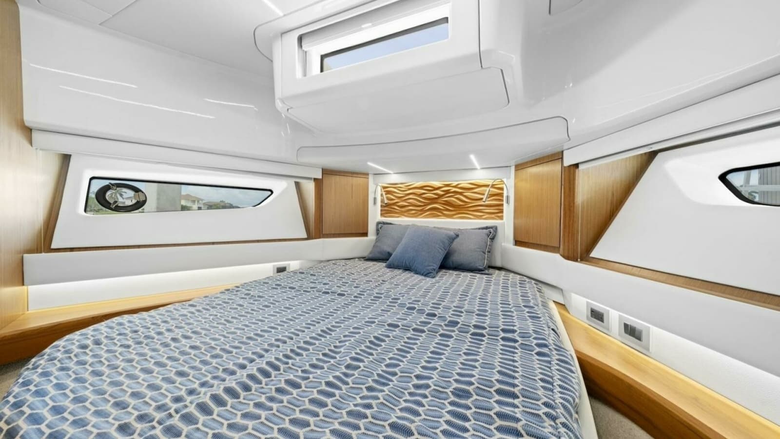 2023 Tiara Yachts EX 60