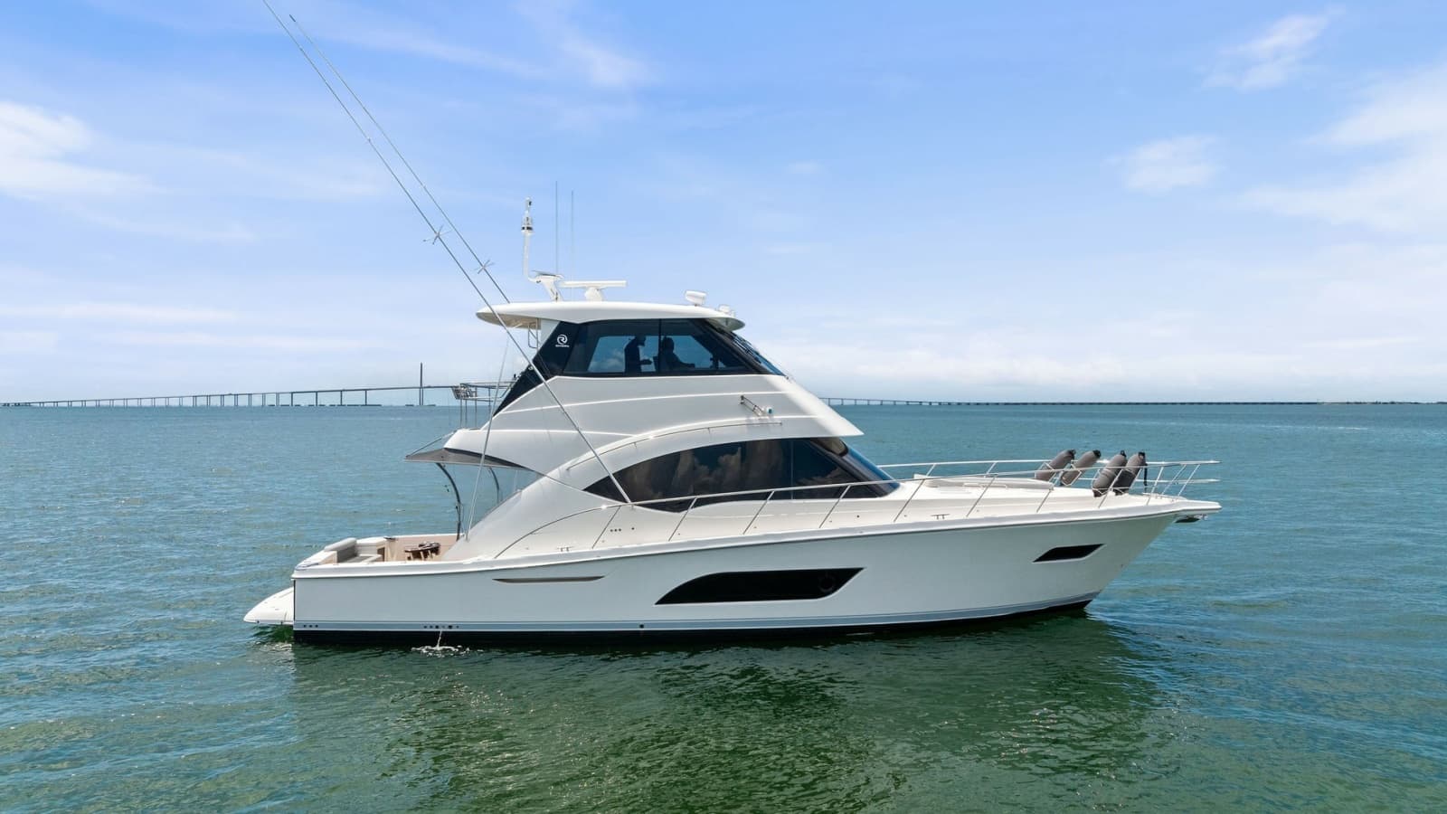 Side Profile of Riviera 57 Enclosed Bridge