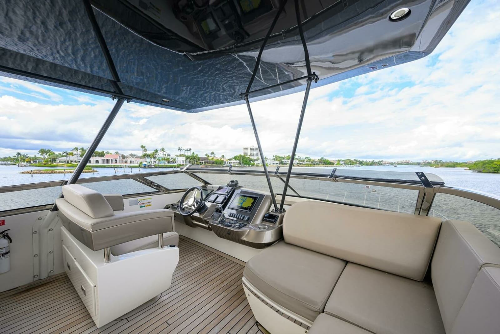Marquis 66 ANDIAMO - Bridge Deck