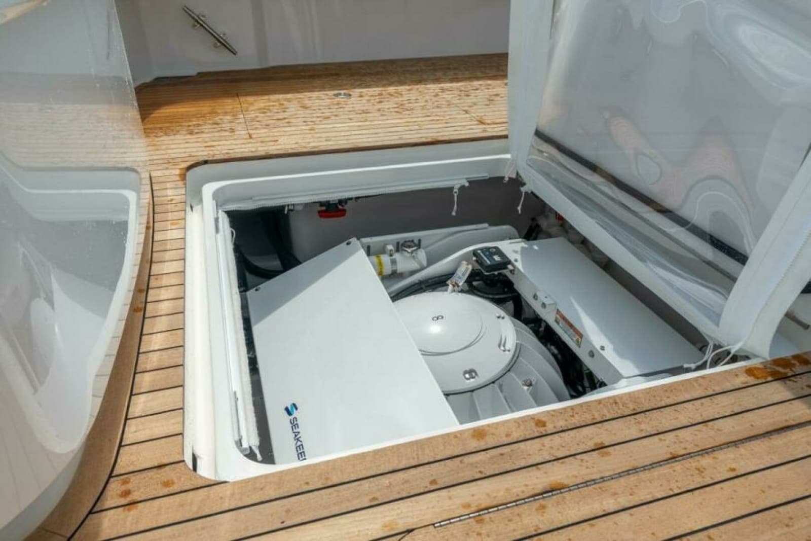 Viking 54 Sport Deck - SeaKeeoper