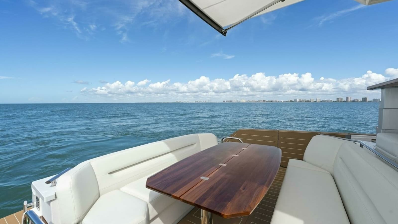 2023 Tiara Yachts EX 60